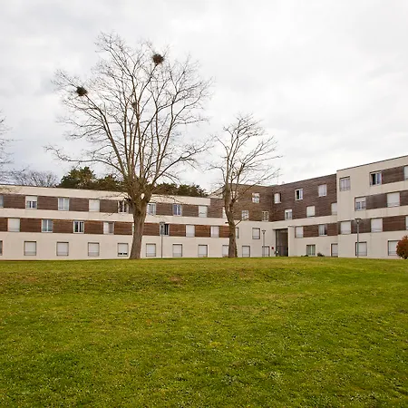 Aparthotel Residhome Paris Saclay 
