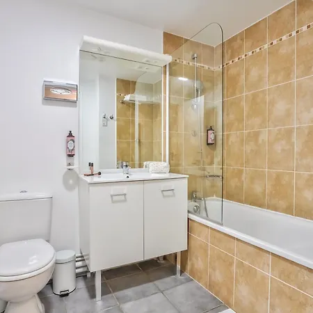 Ξενοδοχείο με διαμερίσματα Residhome Paris Saclay 
