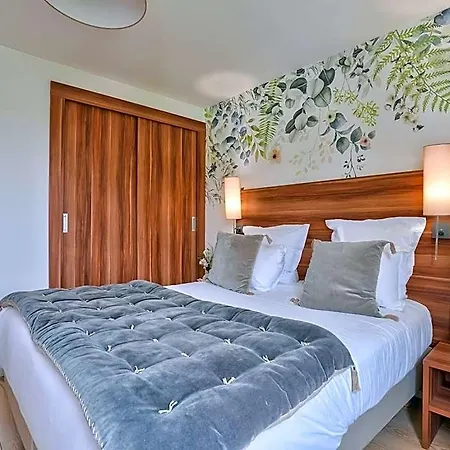 Aparthotel Residhome Paris Saclay 